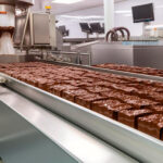 El sector de la pastelería industrial demanda soluciones que garanticen la conservación, presentación y seguridad de los productos.